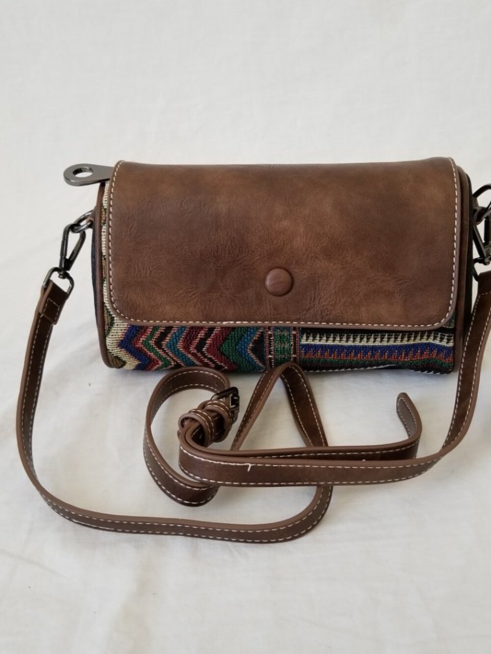 NWT! Boho Purse Shoulder Bag -Faux Leather & Denim w/Colorful Embroidered Design - Picture 2 of 10